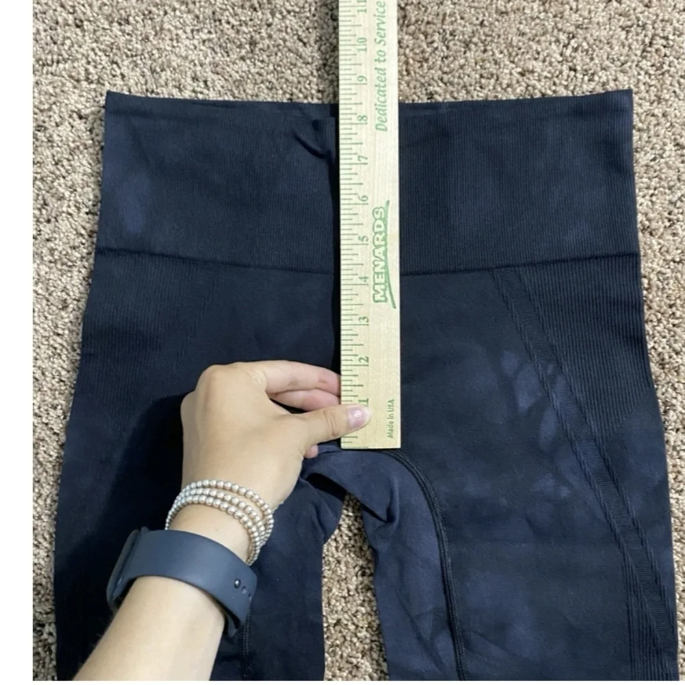 Athleta Women Seamless Compression Capri Cropped Legging Tie Dye Black Sz Small‎